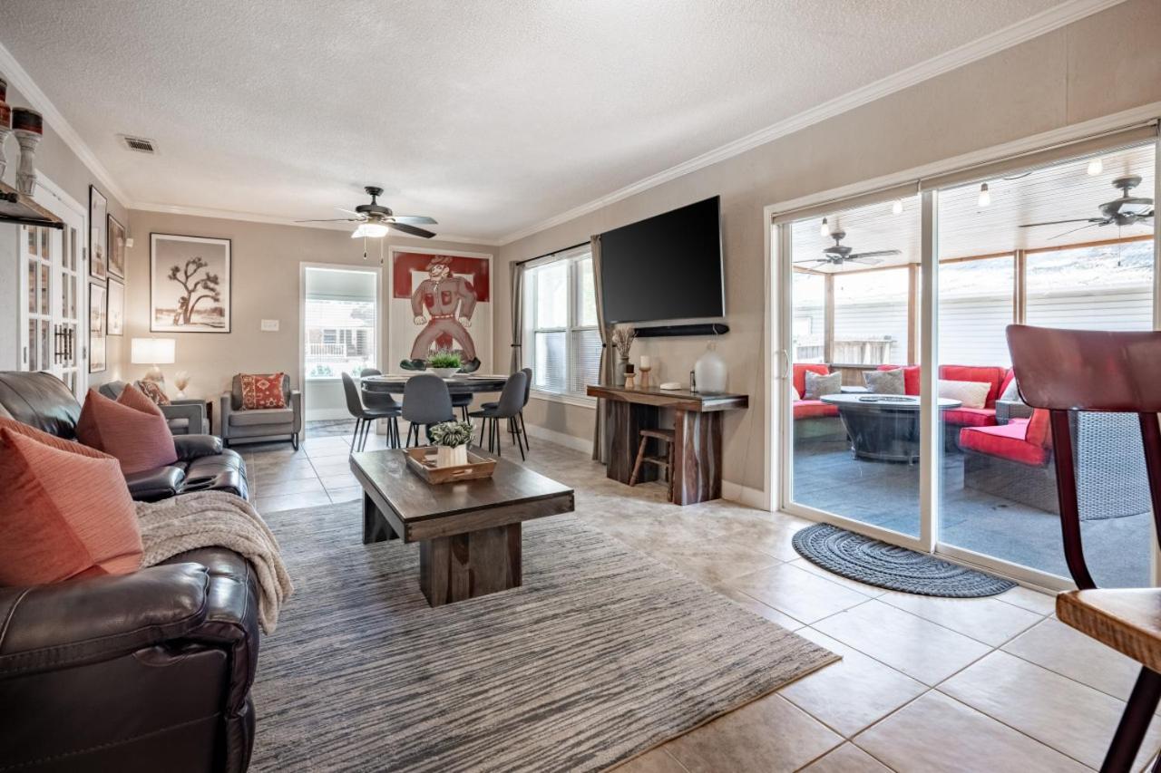Villa Ol Sarge Retreat Outdoor Amenities Cozy Charm Bryan Exterior foto